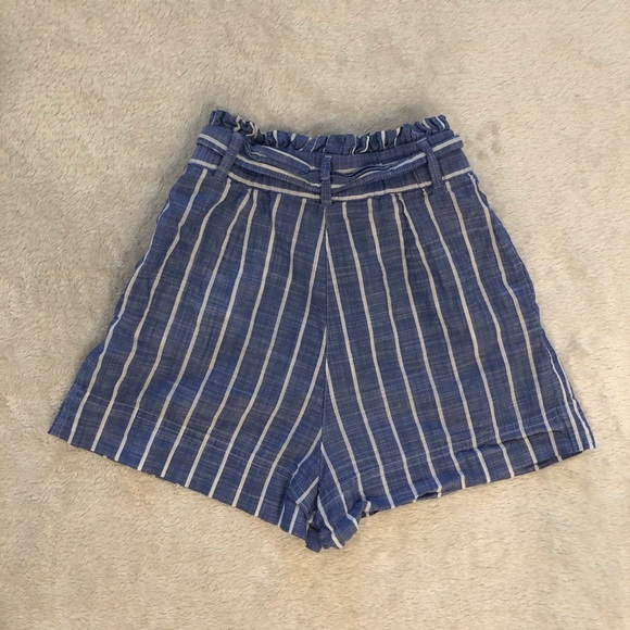 H&M High Waisted Tie-Up Paperbag Shorts Size 0 - Picture 2 of 3